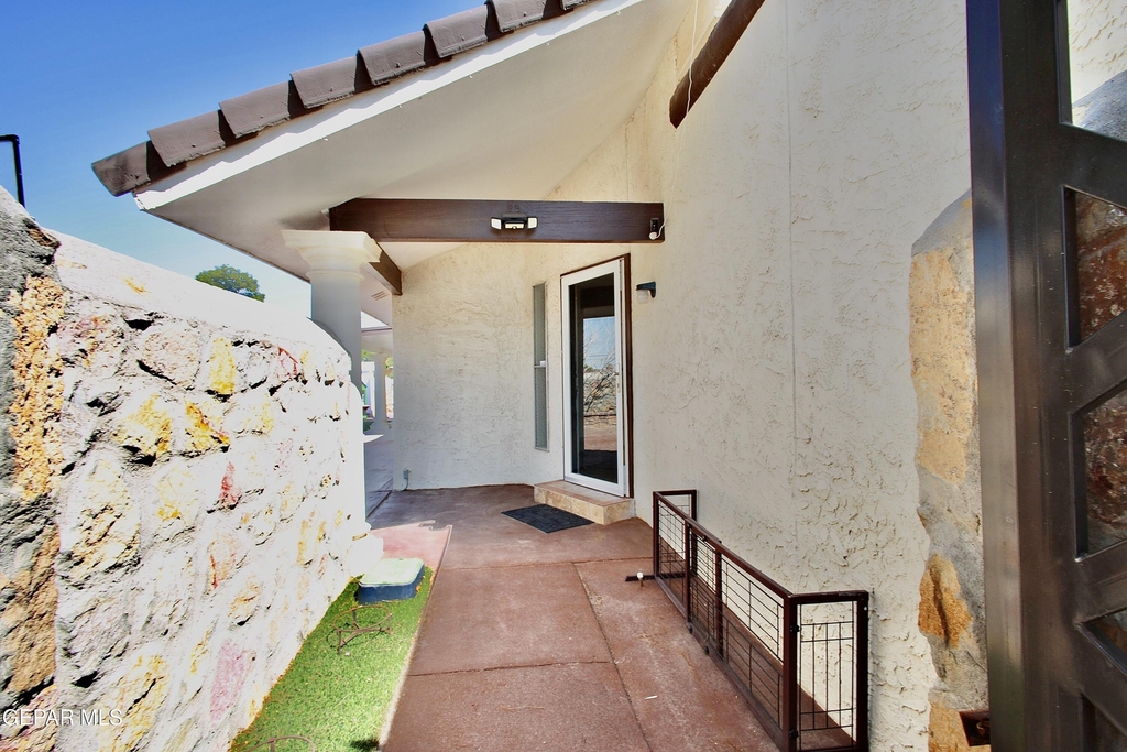 901 Tepic Drive - Photo 4