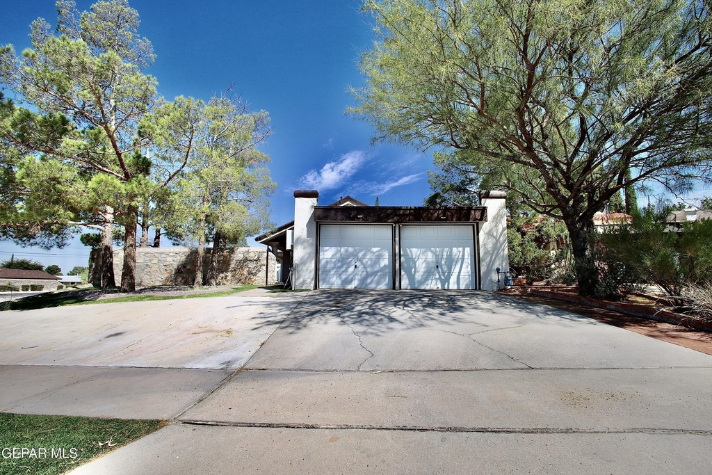 901 Tepic Drive - Photo 1