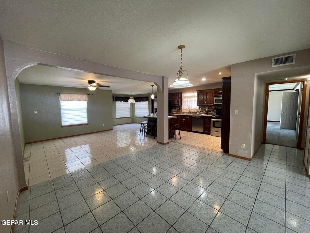 808 Merriman Drive - Photo 1