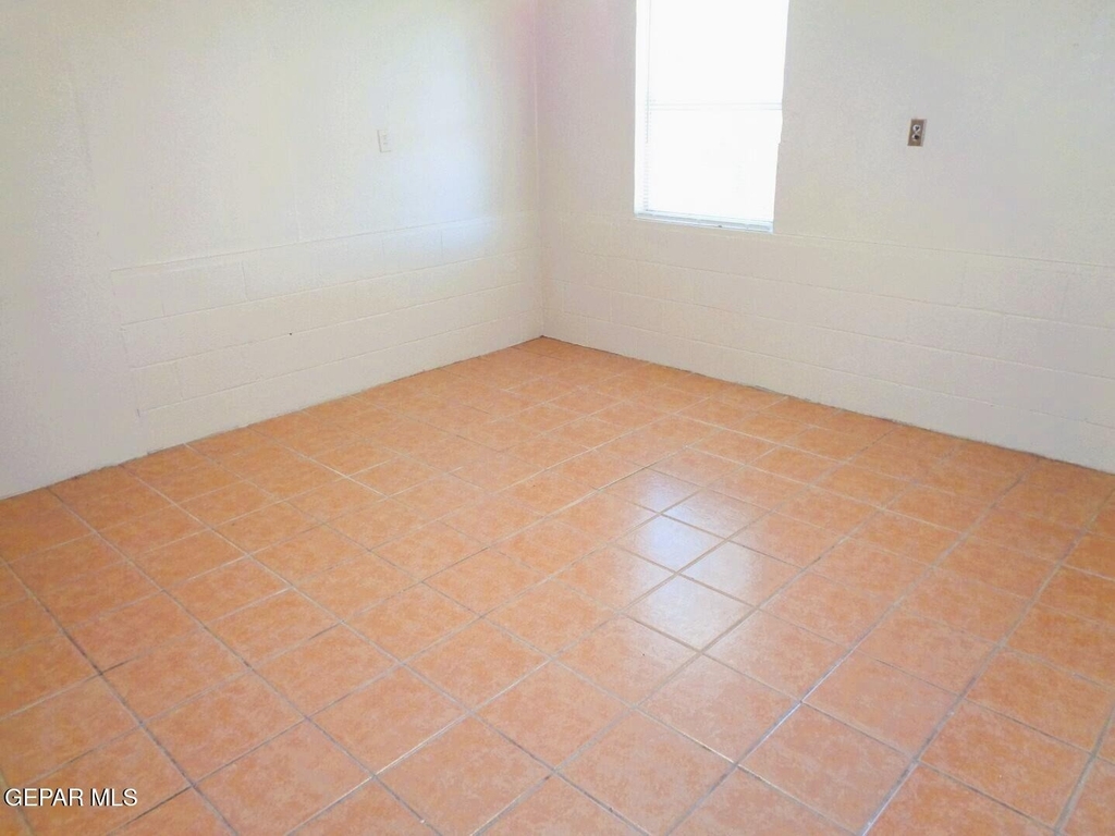 10532 Brisbane Way - Photo 4