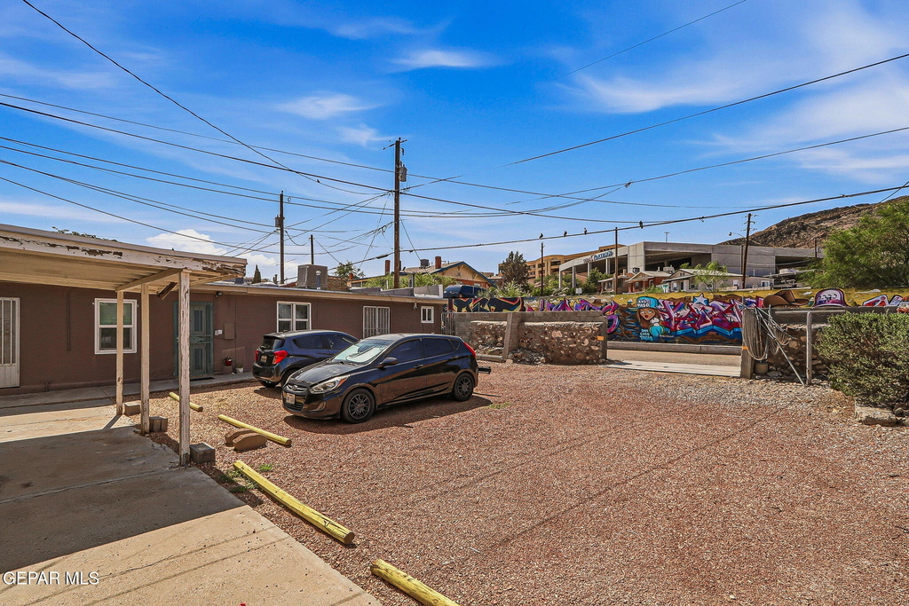 1925 Arizona Avenue - Photo 22