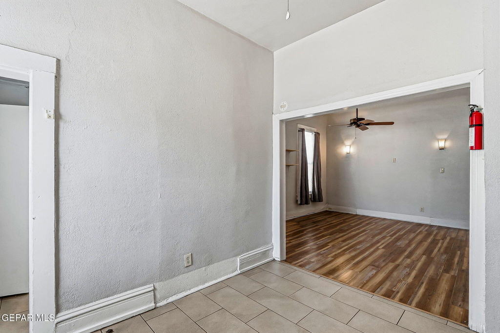 1925 Arizona Avenue - Photo 17