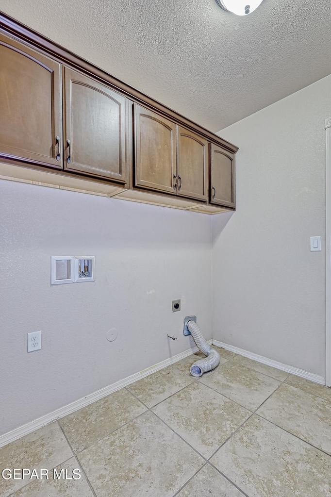 14325 Woods Point Avenue - Photo 15