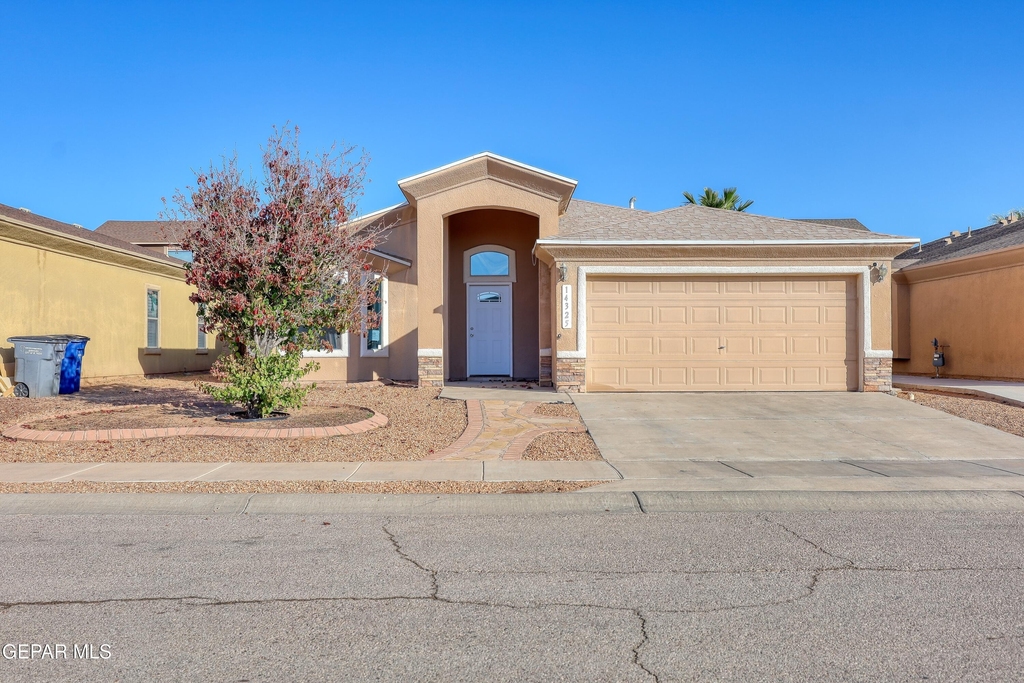 14325 Woods Point Avenue - Photo 0