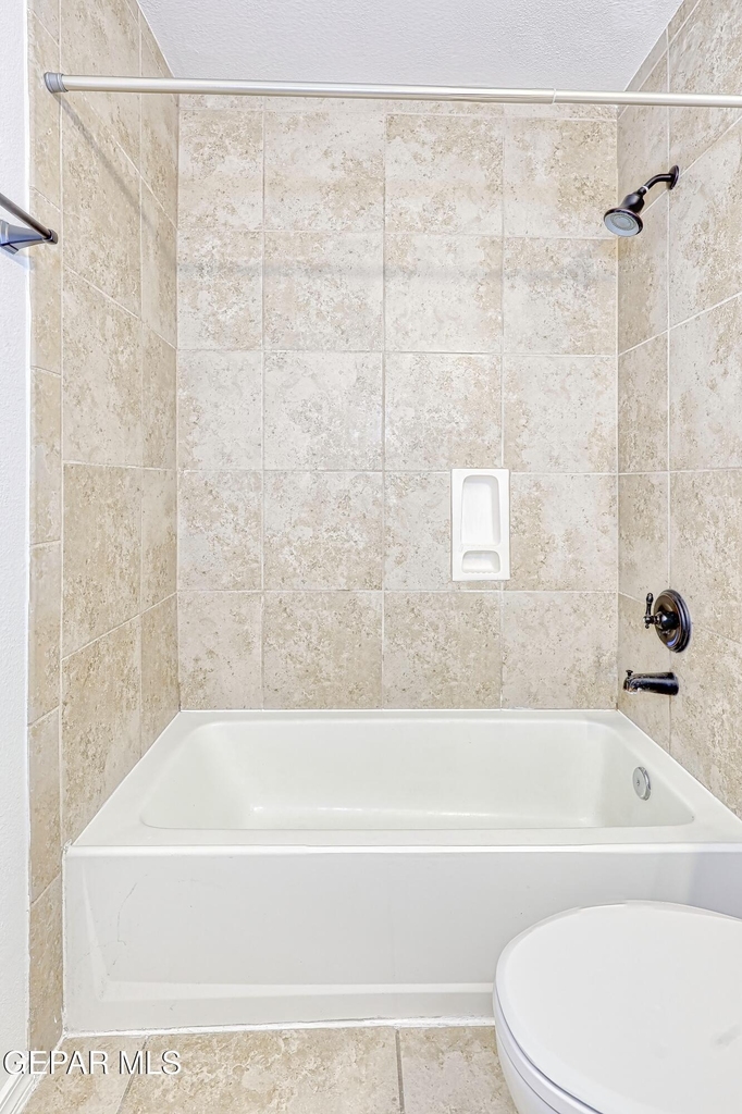 14325 Woods Point Avenue - Photo 20