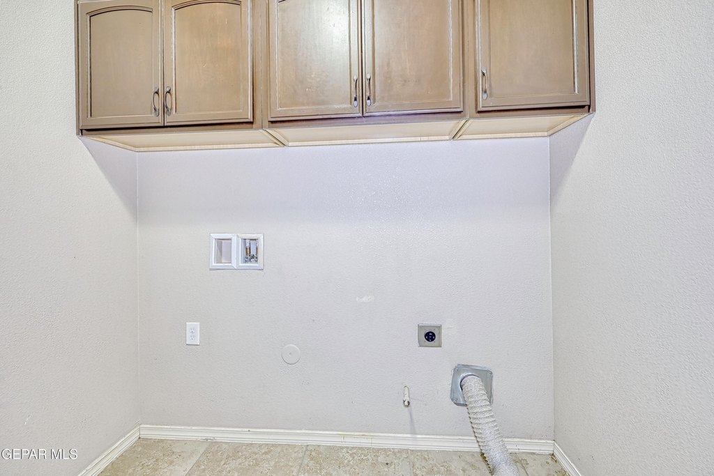 14325 Woods Point Avenue - Photo 14