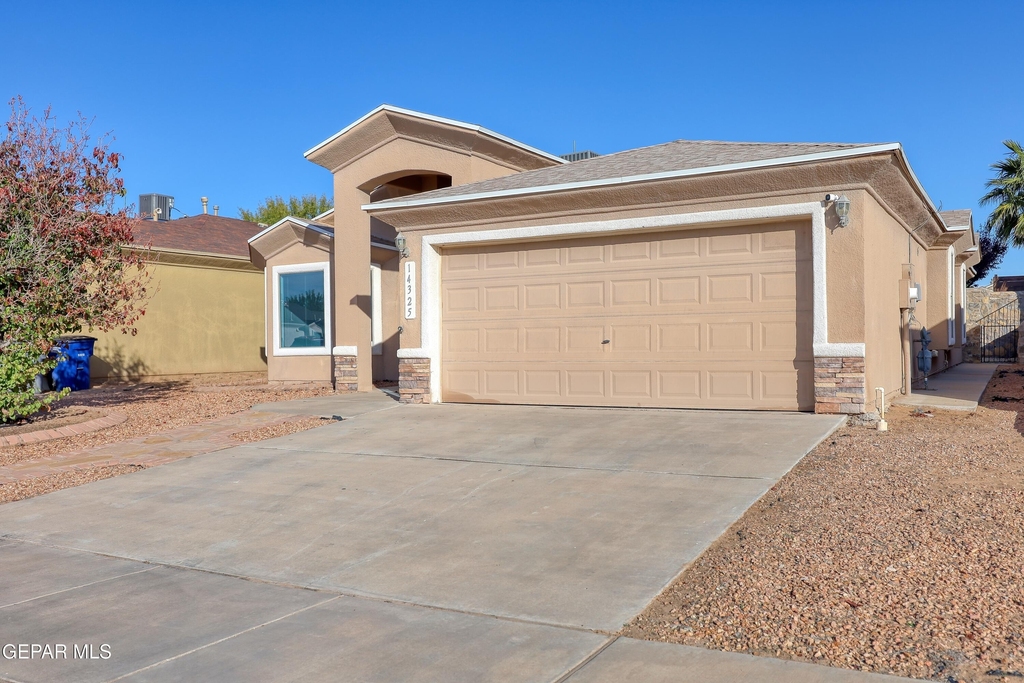 14325 Woods Point Avenue - Photo 1