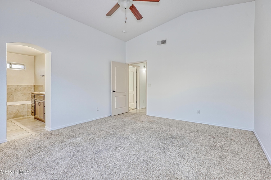 14325 Woods Point Avenue - Photo 23