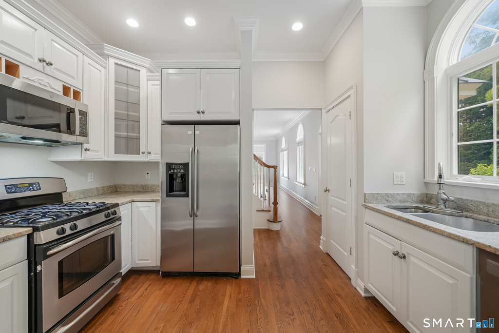 80 Putnam Avenue - Photo 9
