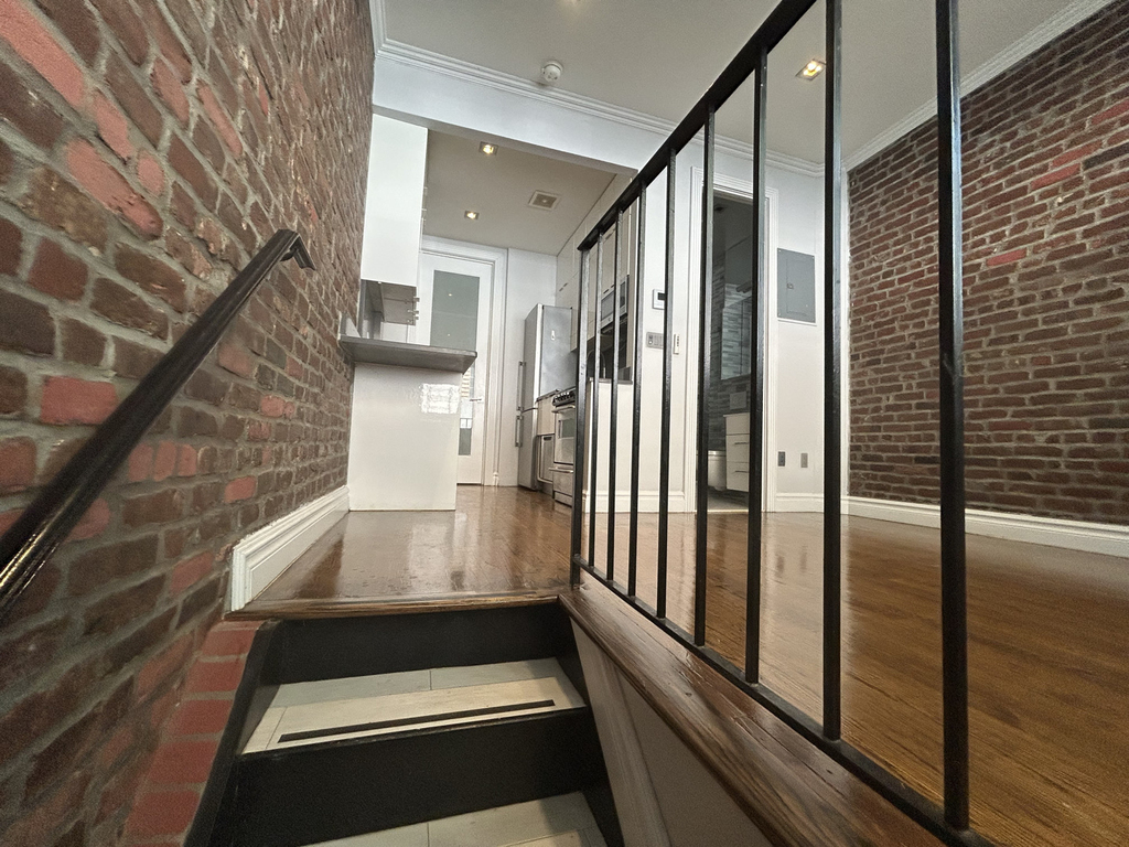 3rd Avenue/ East 13th Street - Photo 4