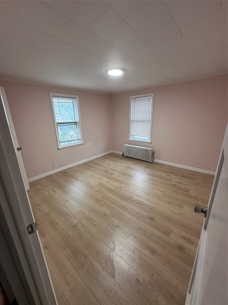 302 Squires Avenue - Photo 8