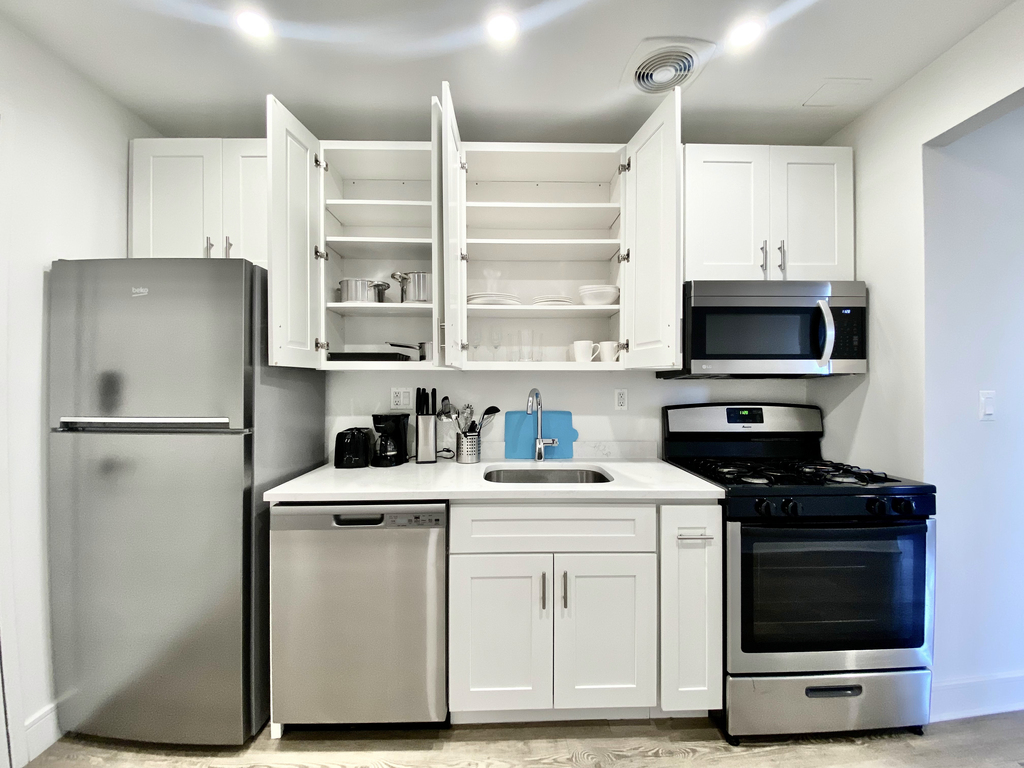 West 81st Street - Photo 4