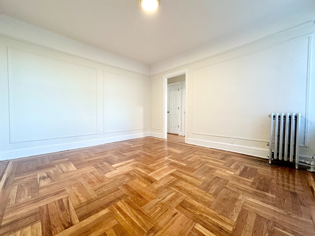 1544 Gillespie Avenue - Photo 3