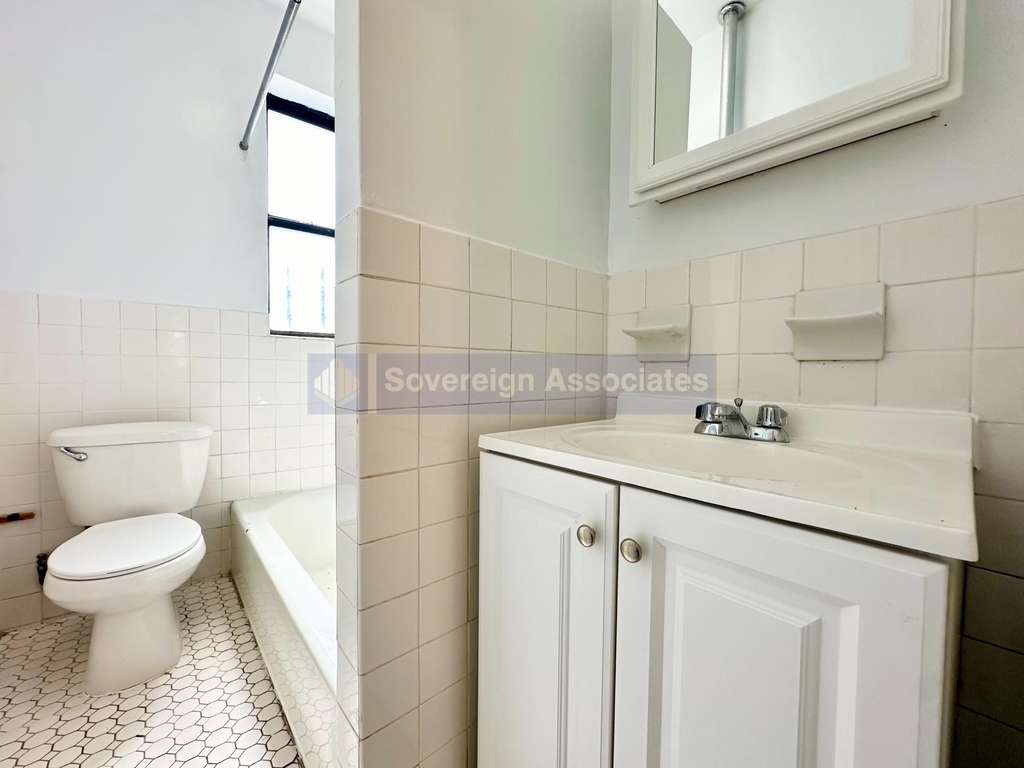 3105 Decatur Avenue - Photo 5