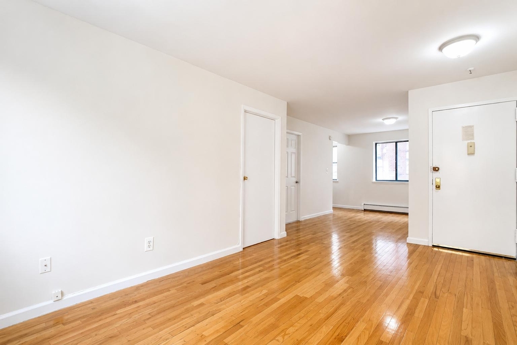 47 Cooper Street - Photo 2