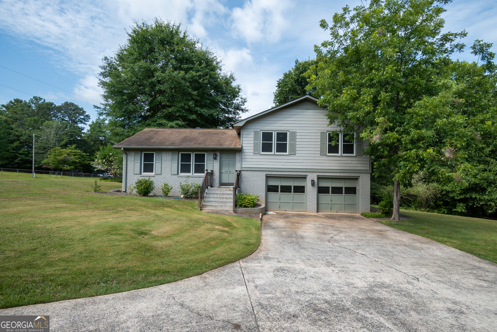 1030 Carriage Hill Road - Photo 0