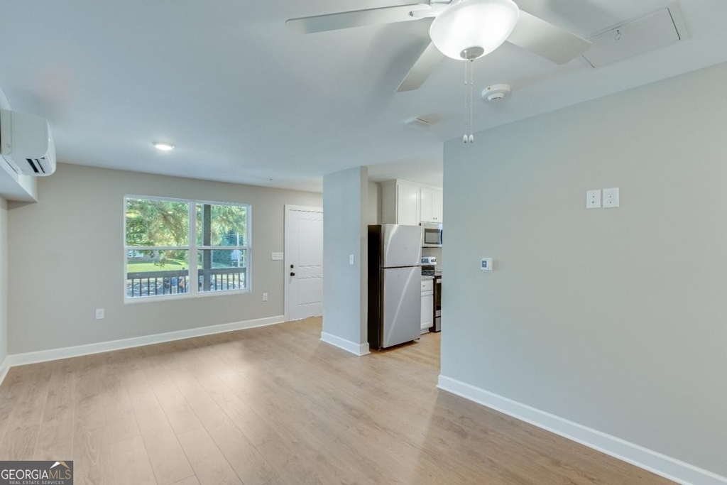 710 Jesse Jewell Se - Photo 2