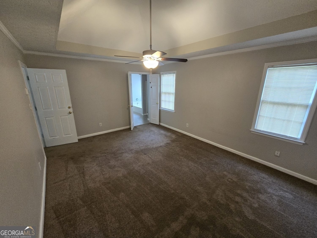 724 Jamie Way Ne - Photo 9