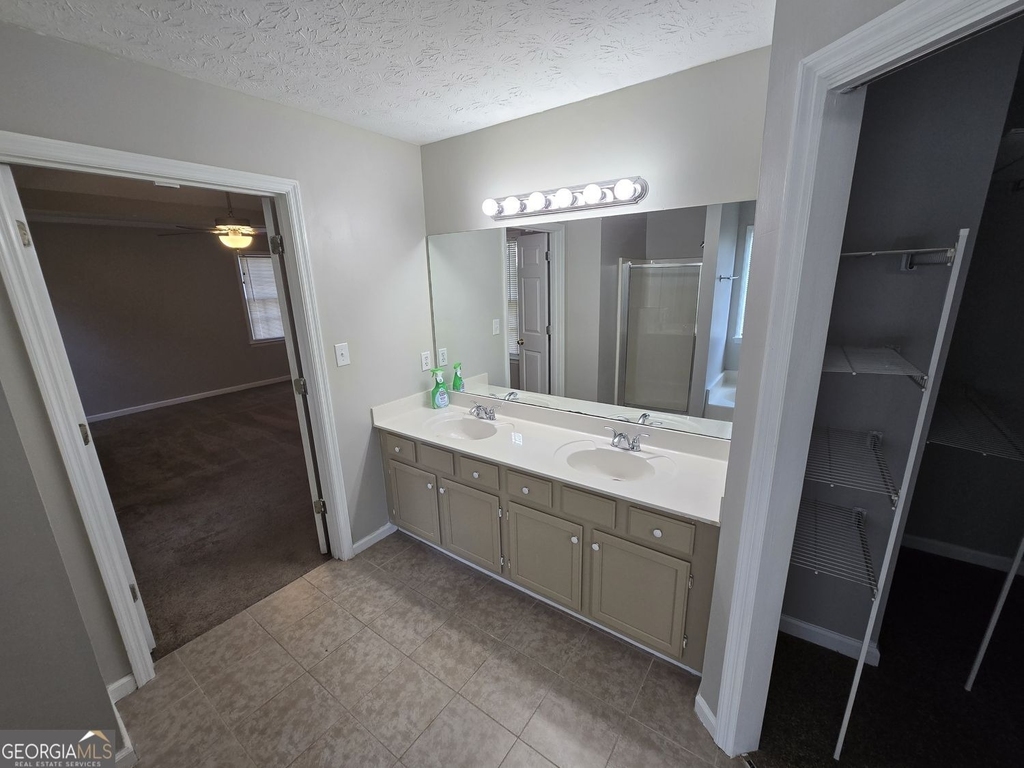 724 Jamie Way Ne - Photo 11