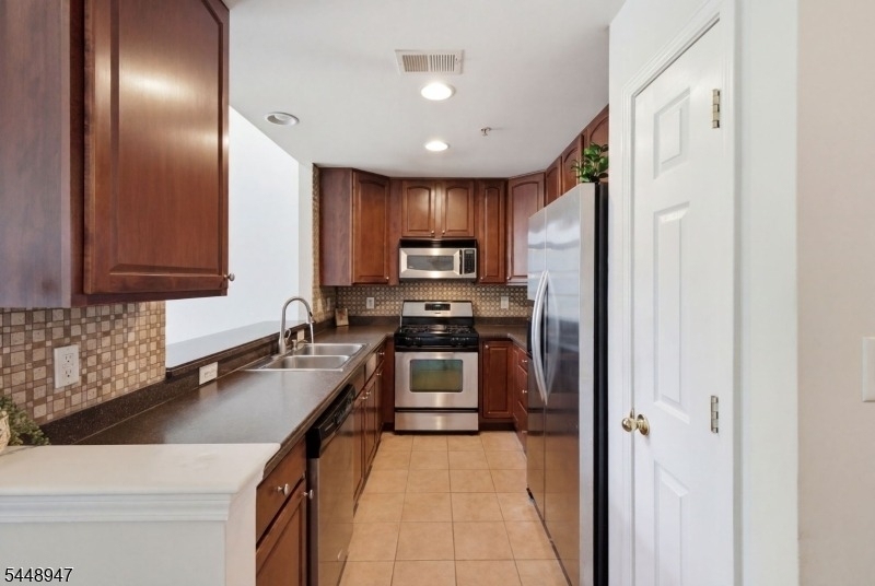 408 Donato Cir - Photo 16