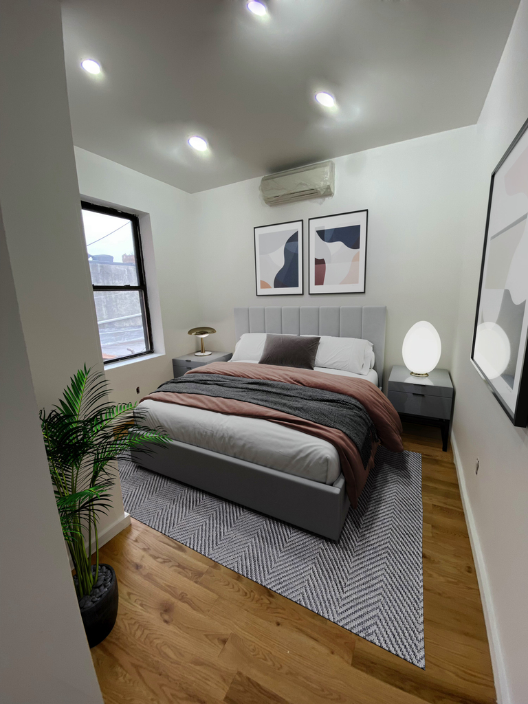 1721 East 8th Street - Photo 4