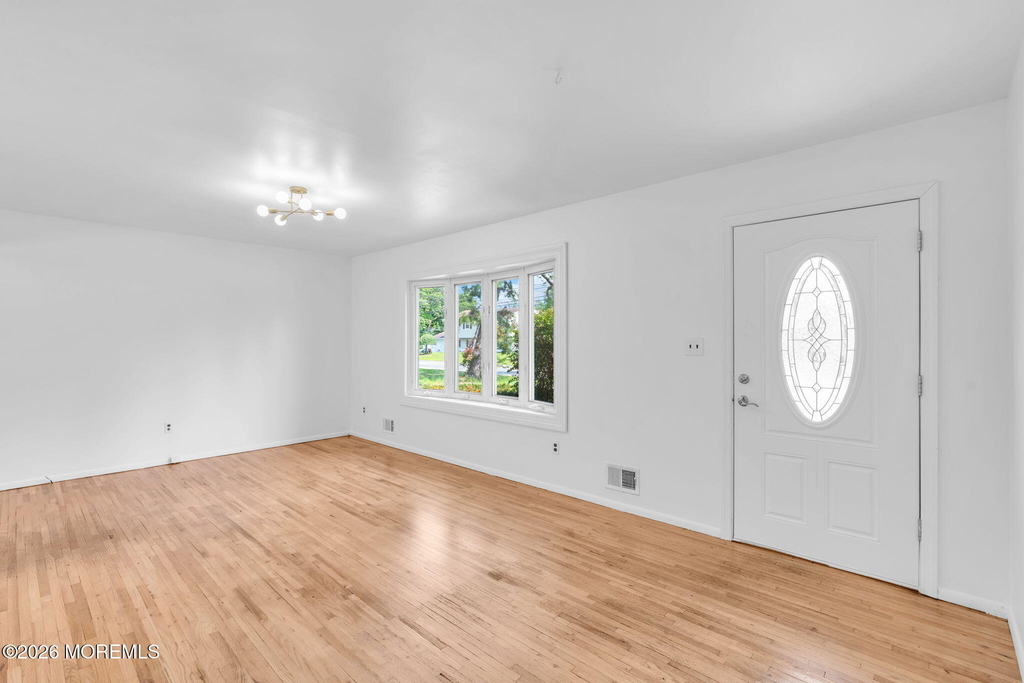 809 Commonwealth Boulevard - Photo 9