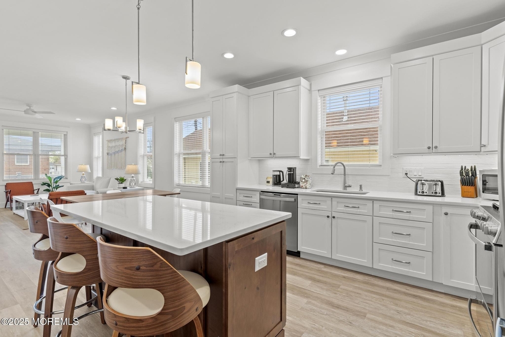 53 Sheridan Avenue - Photo 13