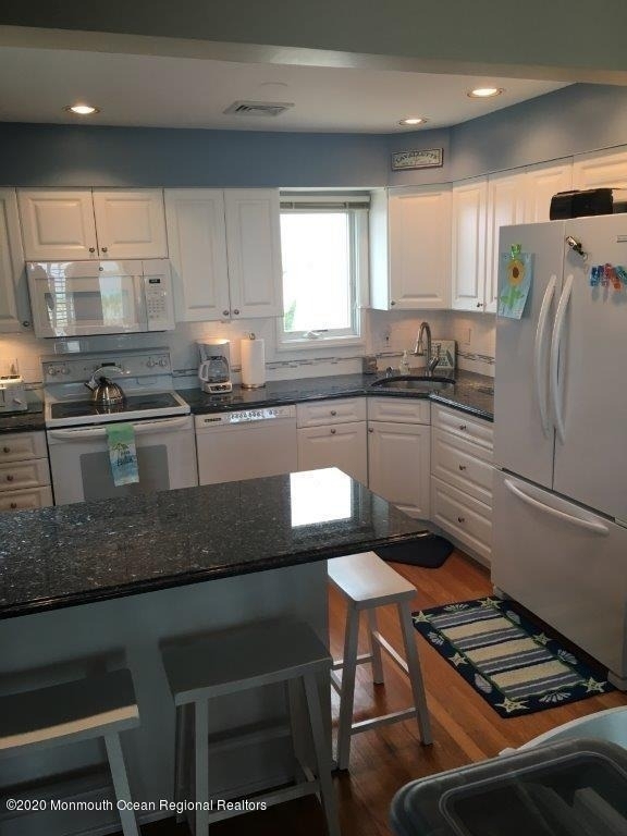 1904 Oceanfront - Photo 2