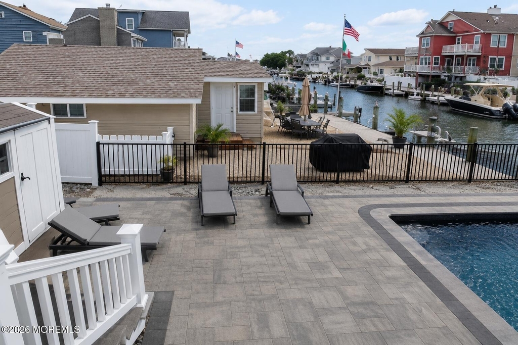 9 Neptune Road - Photo 2