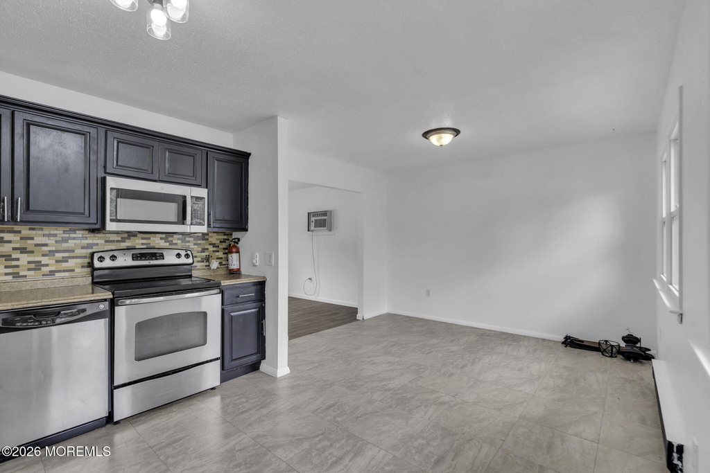 102 Buckhorn Lake Court - Photo 1