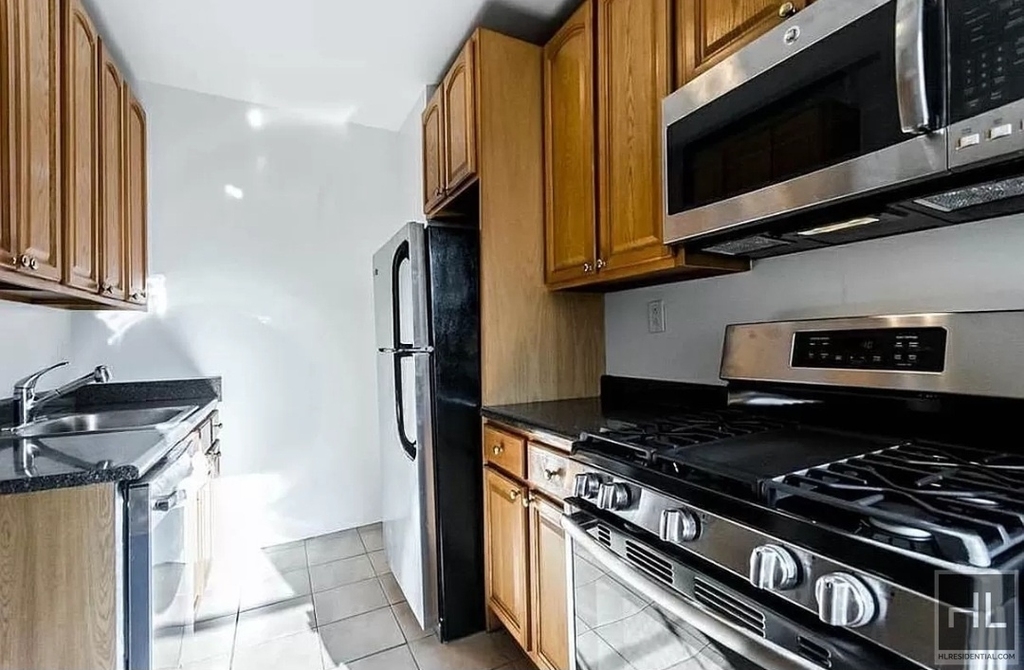 West 170th Street - Photo 1