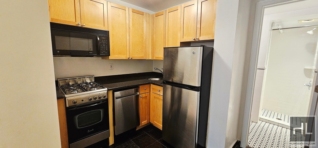 East 84 Street - Photo 2