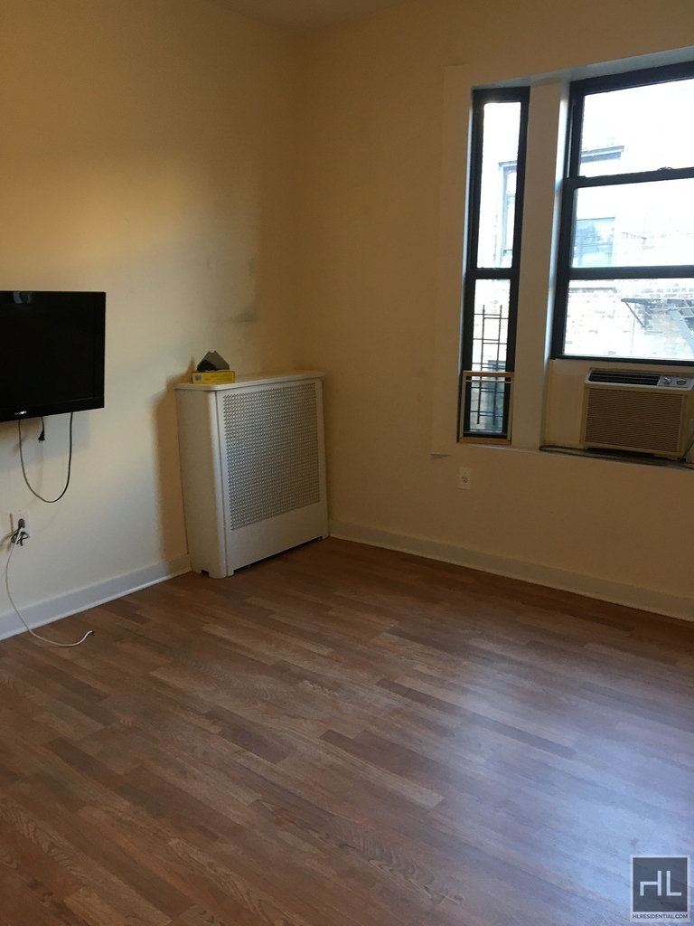 West 187 Street - Photo 3