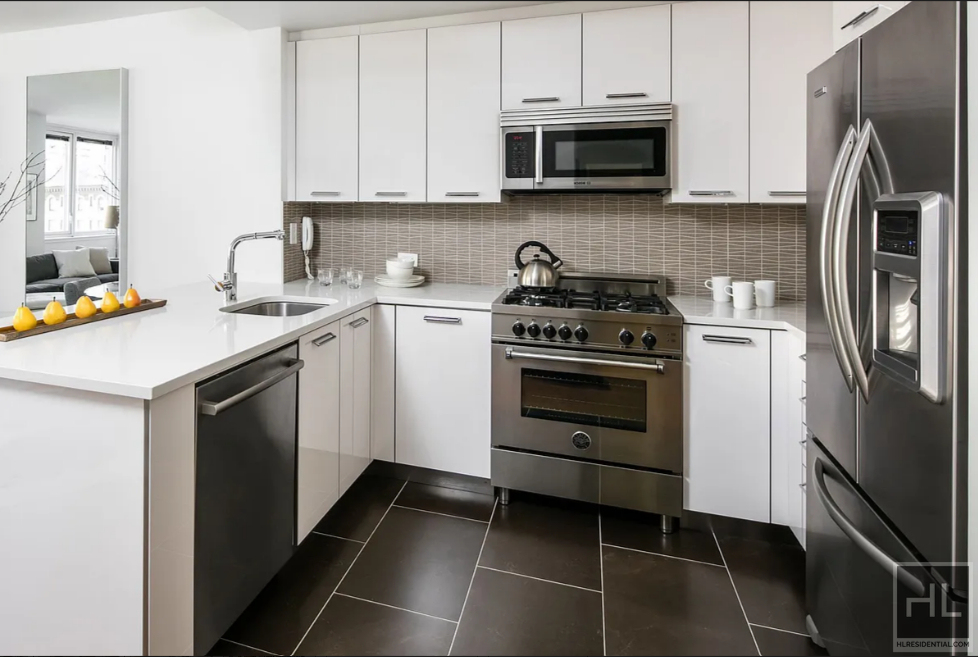 West 93rd Street - Photo 4