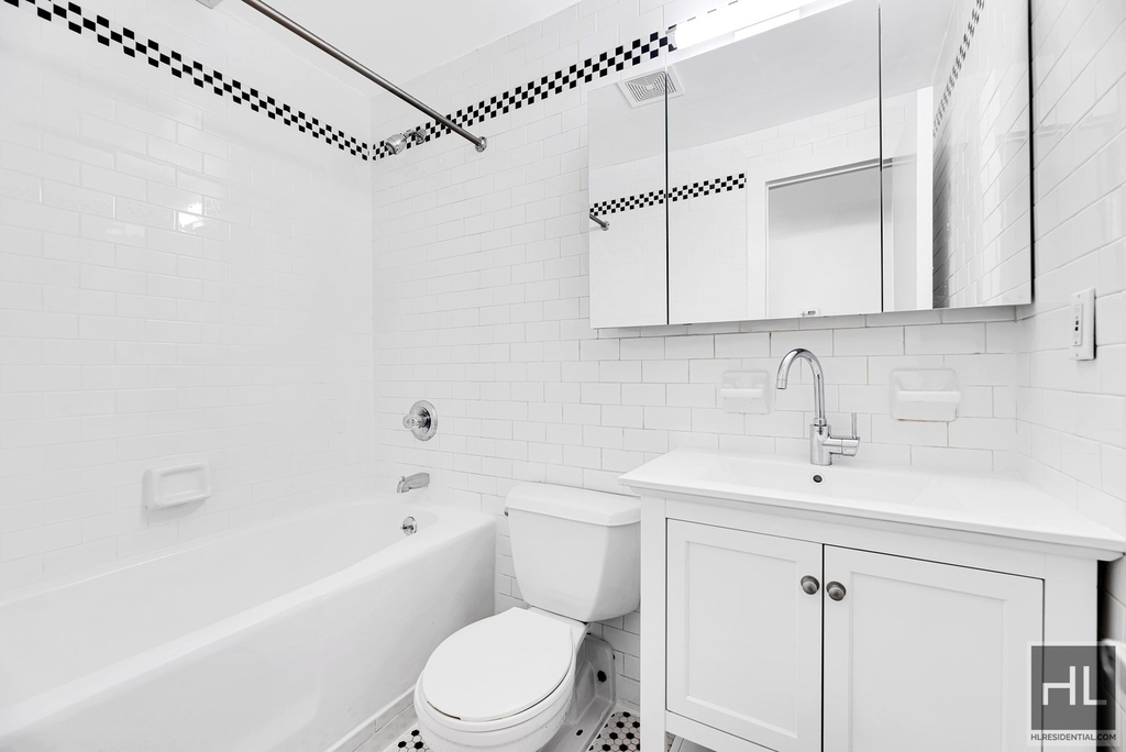 East 27 Street - Photo 7