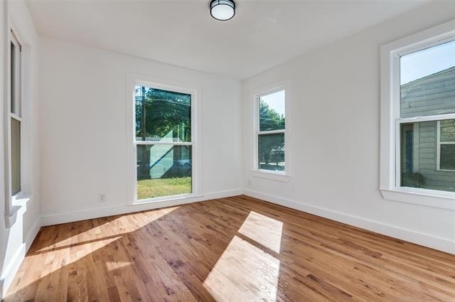 927 S Franklin Street - Photo 2