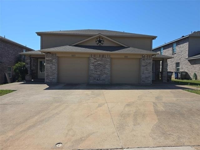 821 E College Avenue - Photo 1