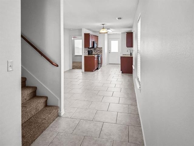 821 E College Avenue - Photo 2