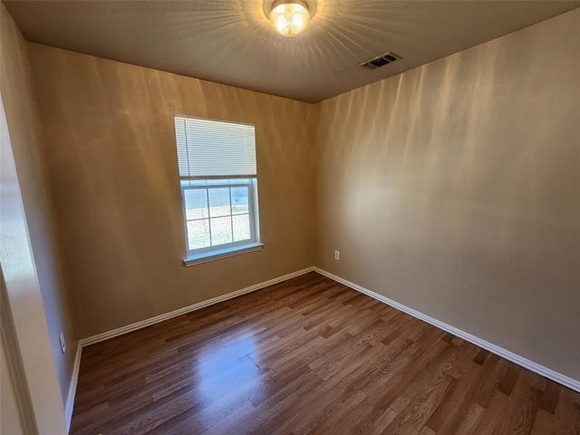 939 Baker Street - Photo 14