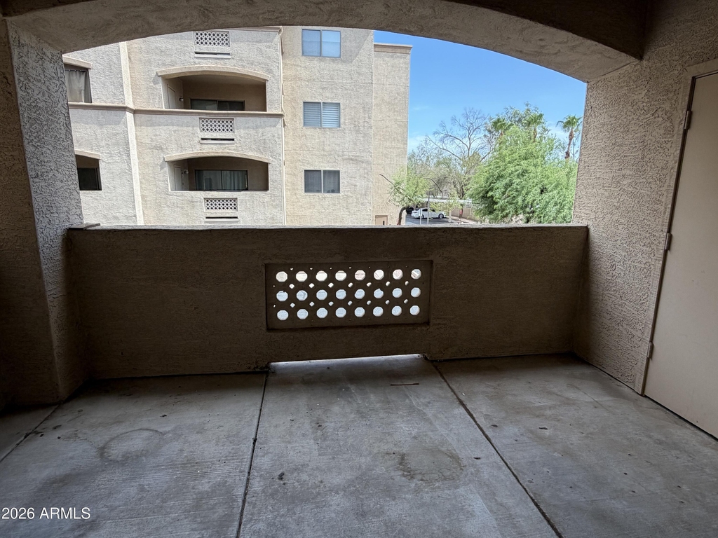 920 E Devonshire Avenue - Photo 10