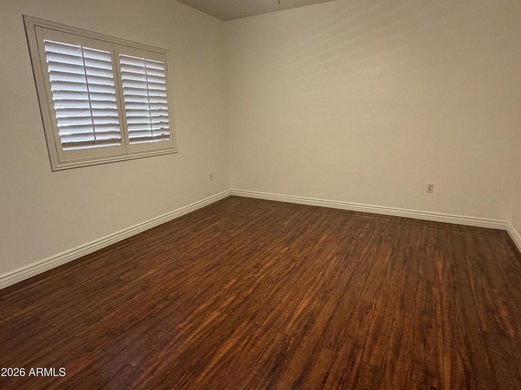 920 E Devonshire Avenue - Photo 6