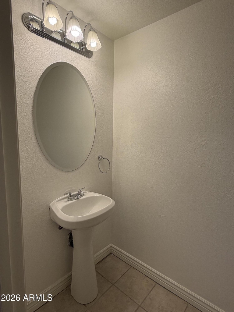920 E Devonshire Avenue - Photo 5