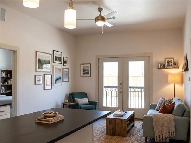 1514 E 15th Street - Photo 5