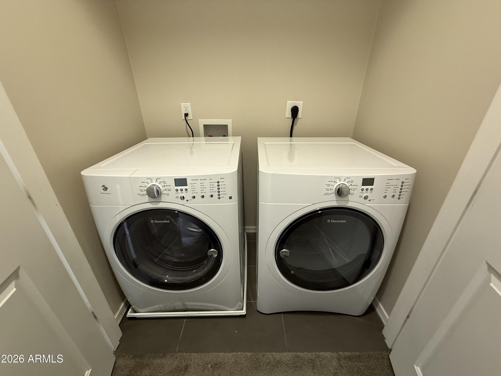 421 W 6th Street - Photo 16