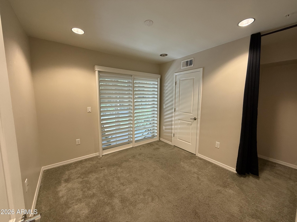 421 W 6th Street - Photo 21