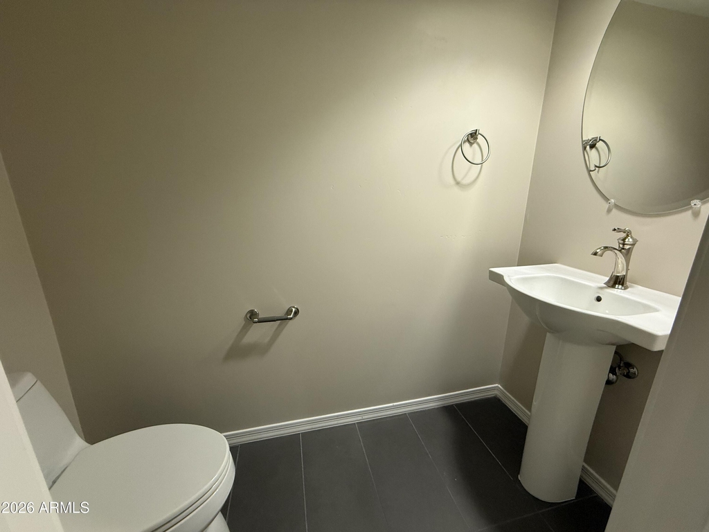 421 W 6th Street - Photo 23