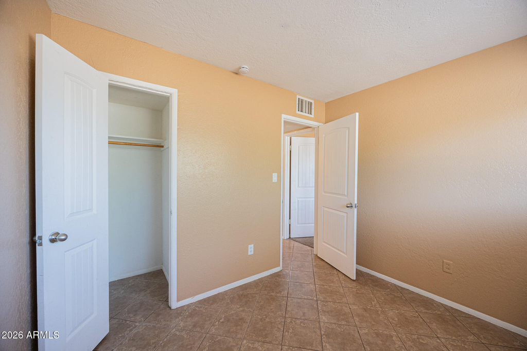 2130 W Cortez Avenue - Photo 17