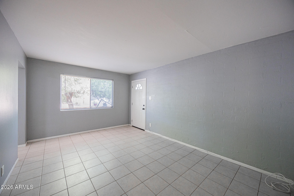 1721 E Sheridan Street - Photo 3