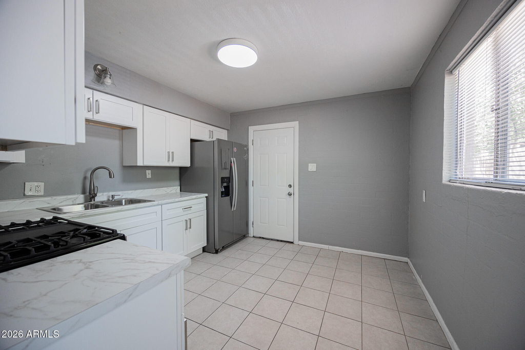 1721 E Sheridan Street - Photo 5