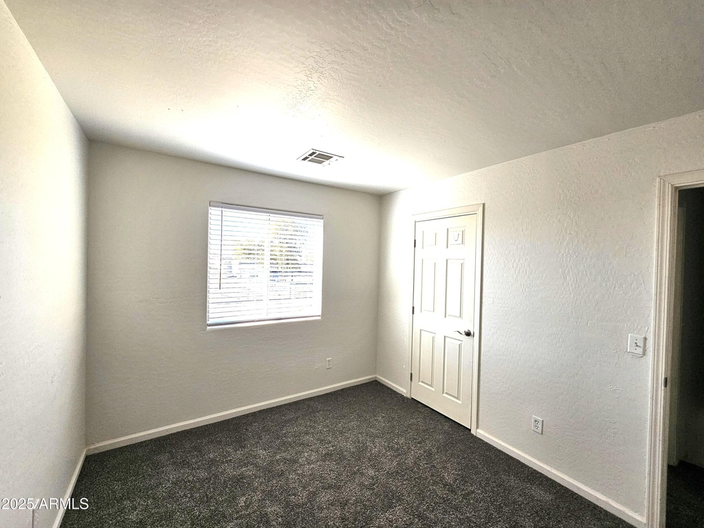 1429 S 15th Avenue - Photo 6